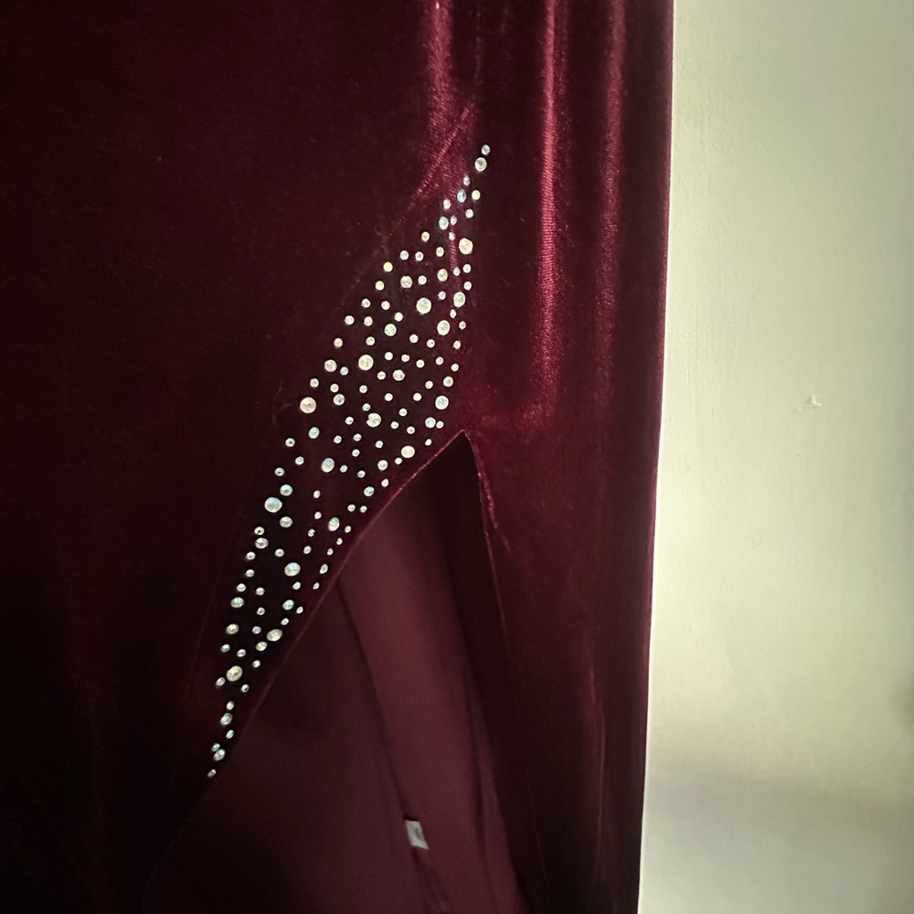 City Studio Strapless Burgundy Dress - Picture 7 of 10